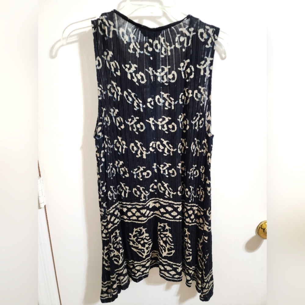 Lucky Brand Top size large - Picture 3 of 6